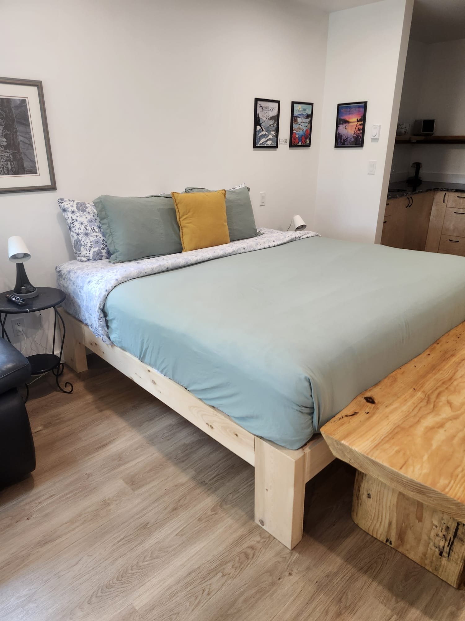 Sunset Suite Bed & Interior